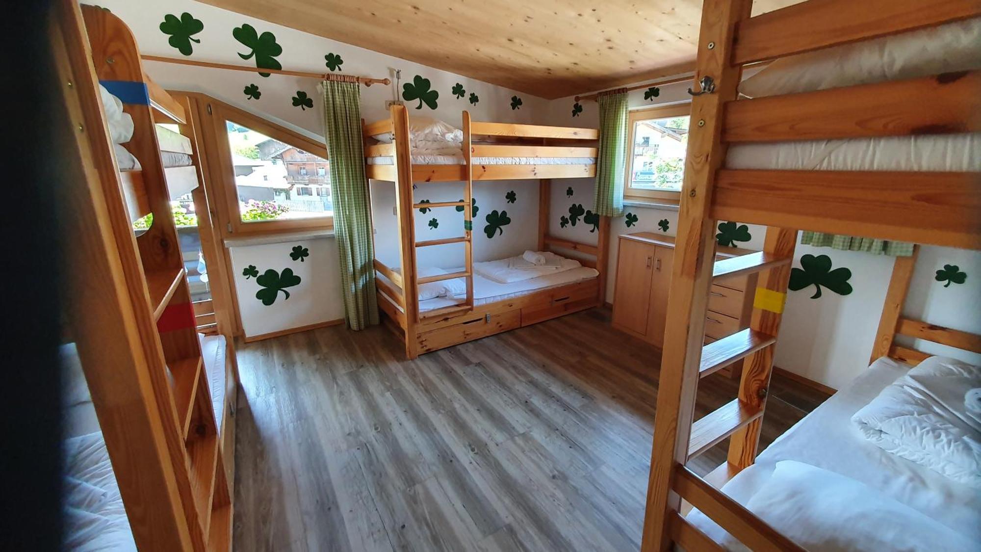 Alpking Hostel 엘마우 외부 사진