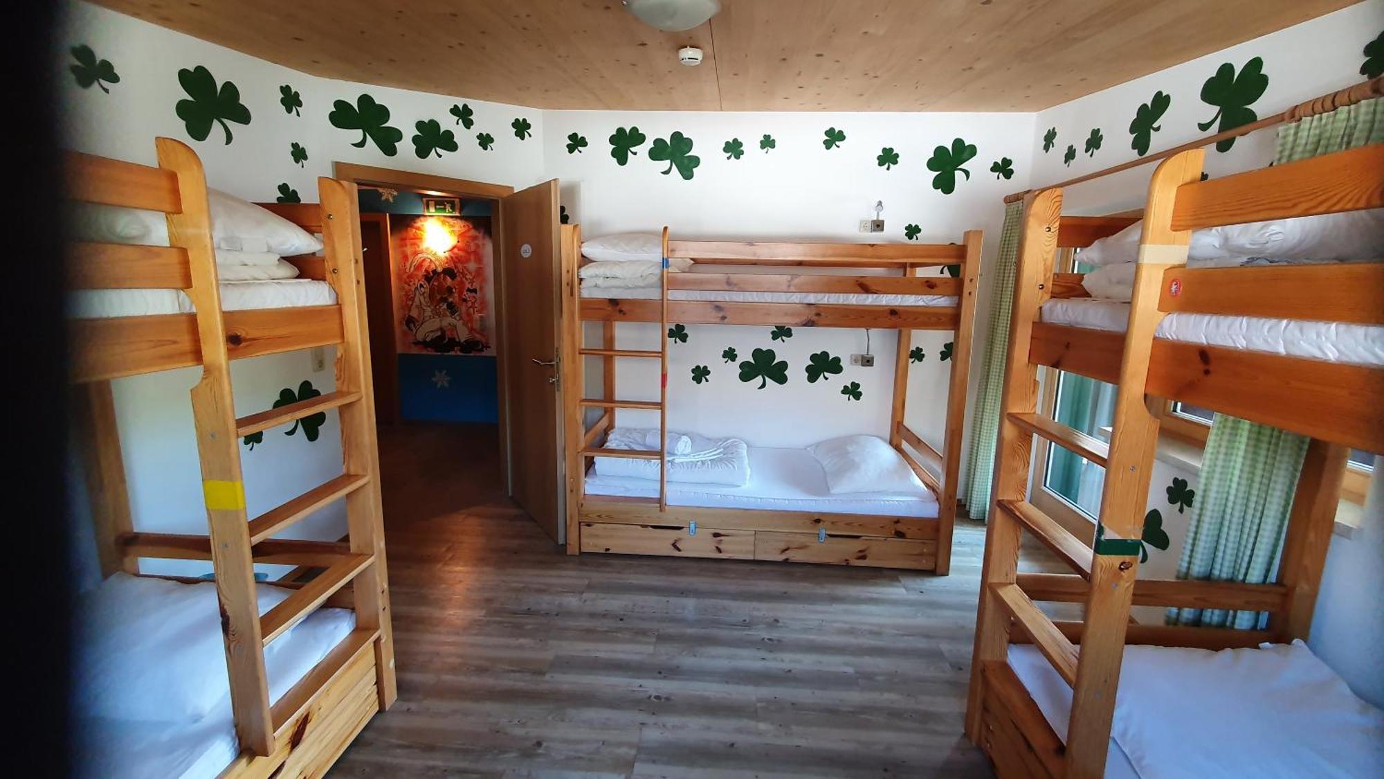 Alpking Hostel 엘마우 외부 사진